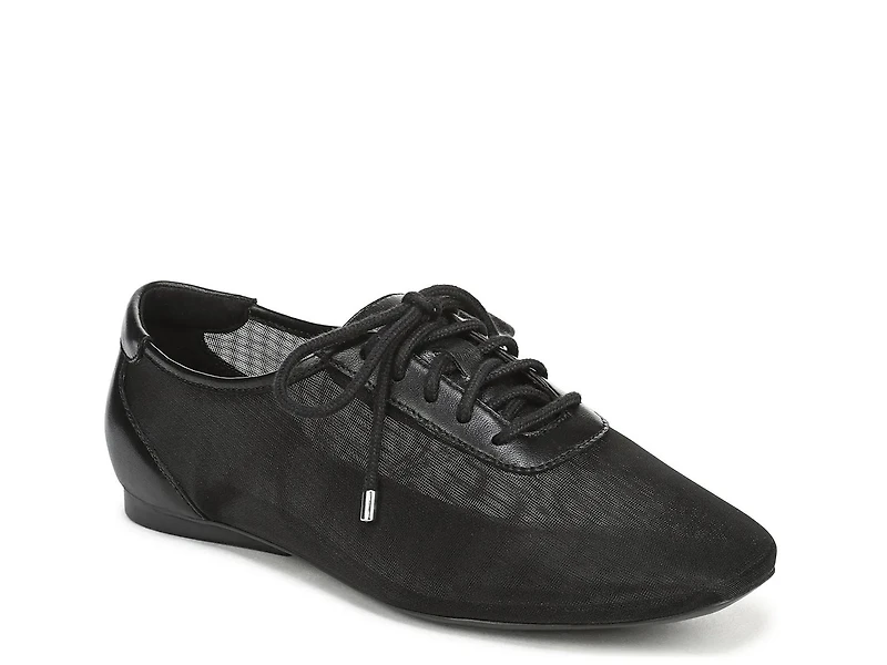 Chazz Sneaker