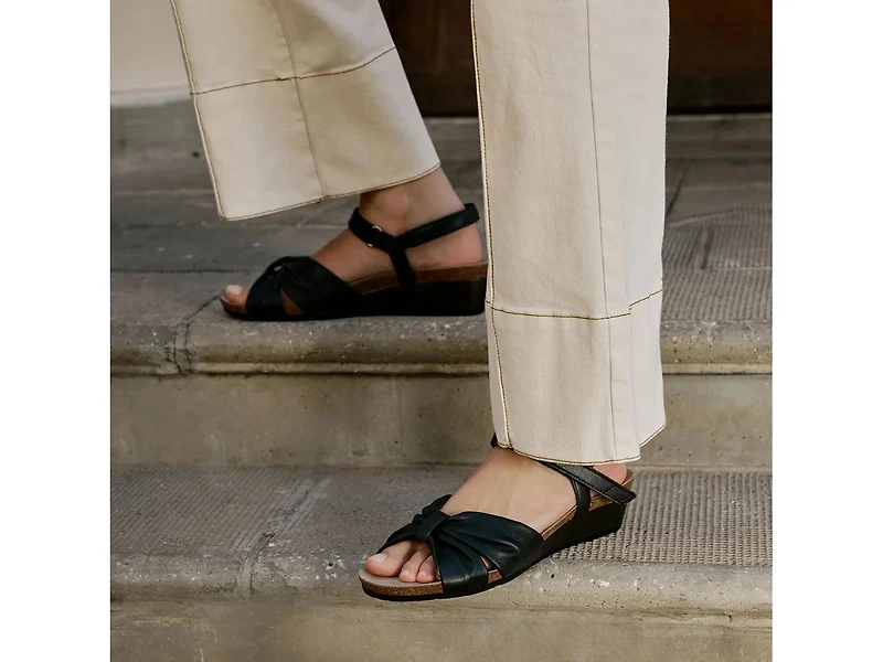 Starlet Wedge Sandal