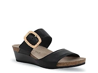Magic Lux Wedge Sandal