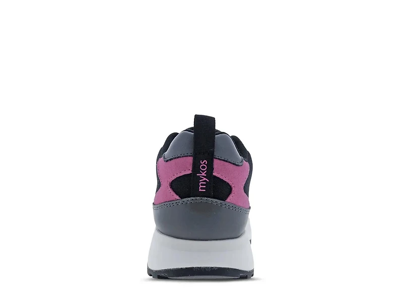 Tori Sneaker
