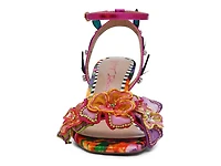 Annalee Sandal