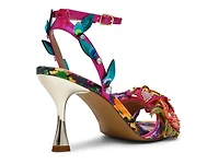 Annalee Sandal