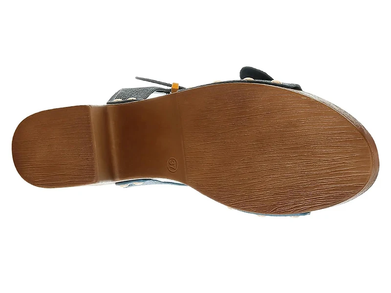 Vipasa Platform Sandal