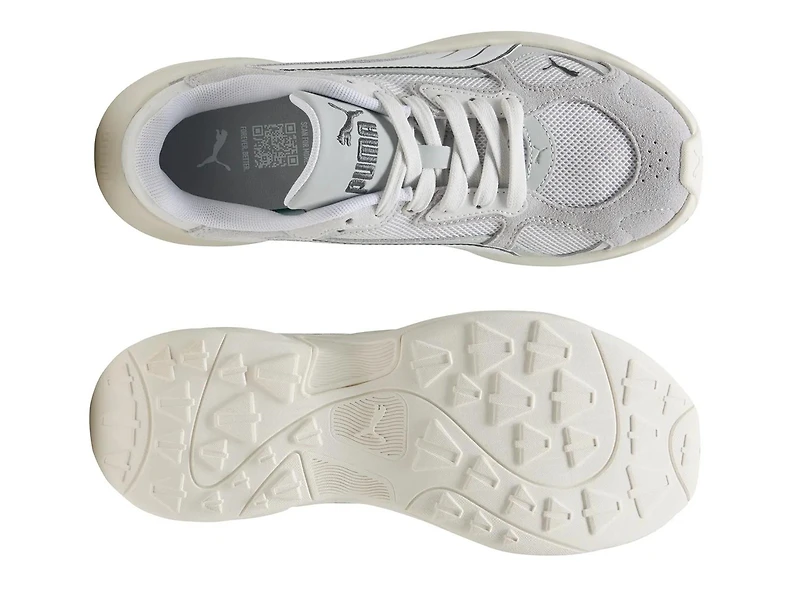 Insphere Muse Sneaker