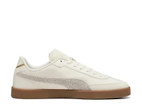 Club II Era Sneaker