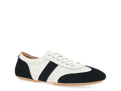 Milana Sneaker