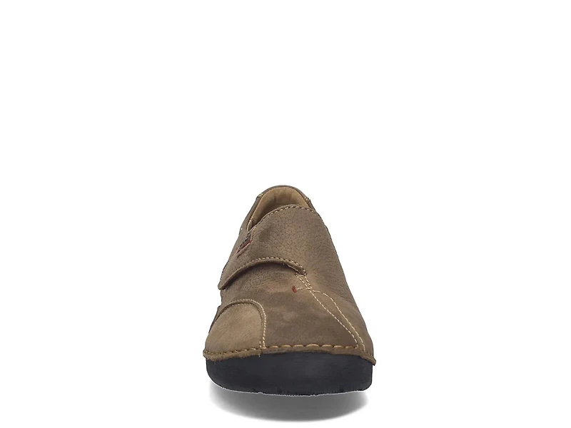 Fergey 68 Slip-On