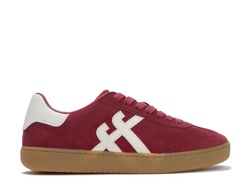 Dash Sneaker