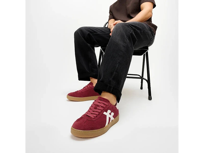 Dash Sneaker