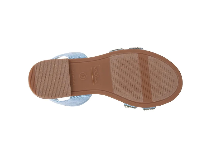 Cameena Sandal