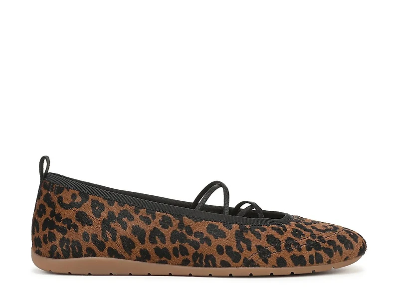 Coralie Flat