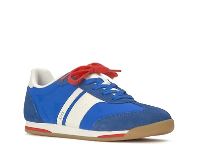 Revival Sneaker