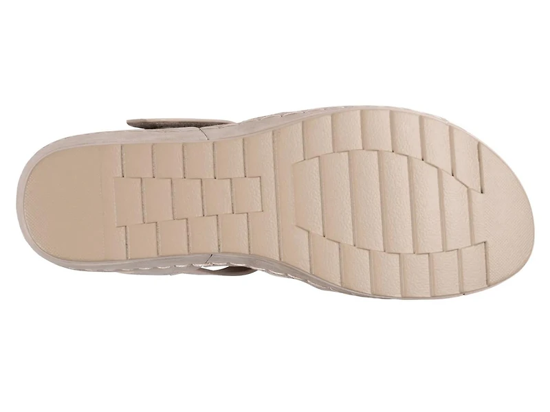 Yuna Wedge Sandal
