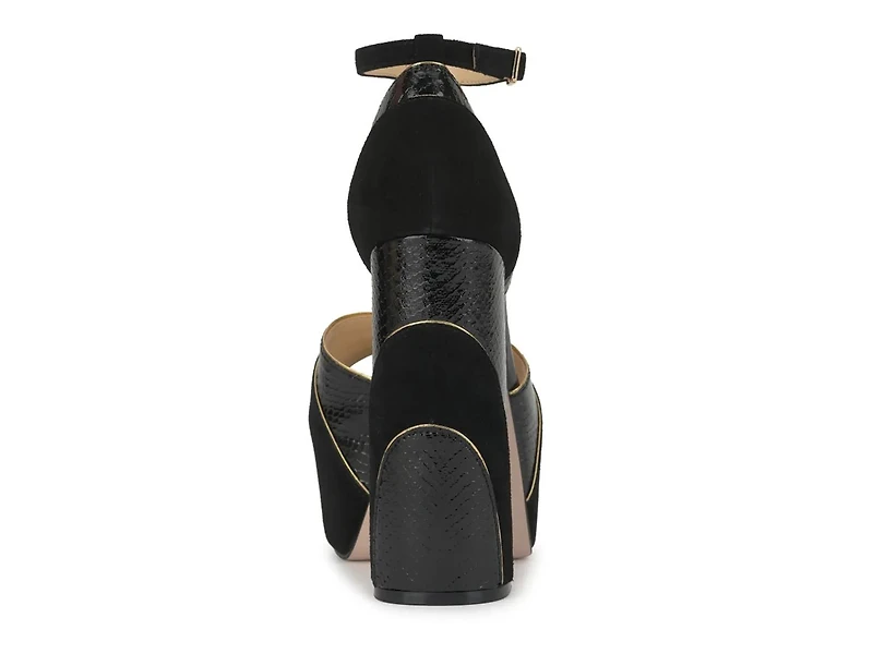 Avele Platform Sandal