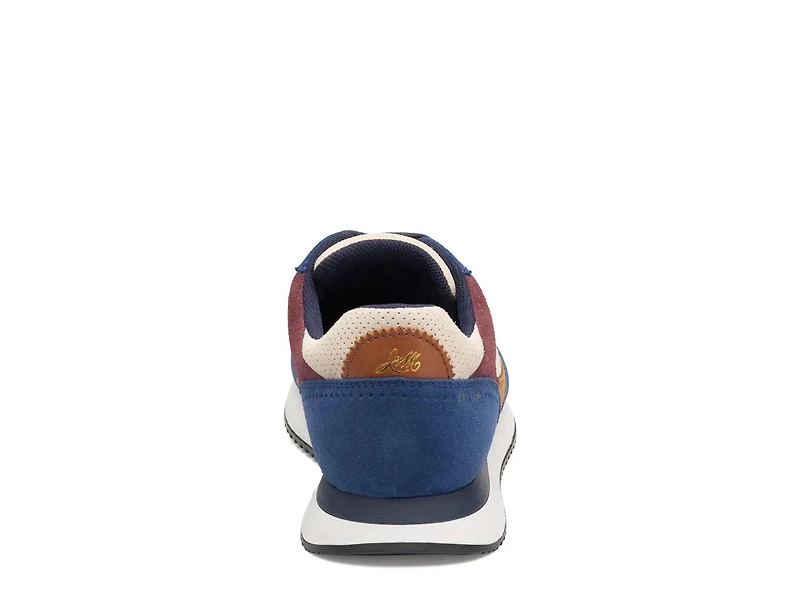 Chase Sneaker