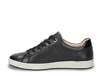 Nikita Sneaker