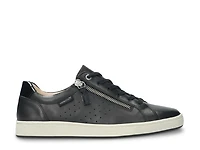 Nikita Sneaker