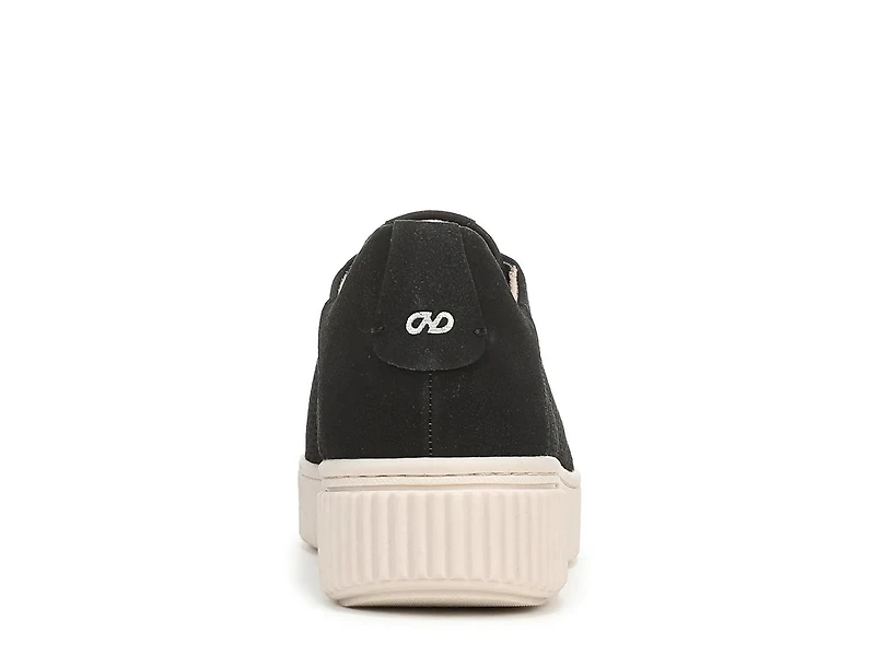 Turner-Lace Sneaker