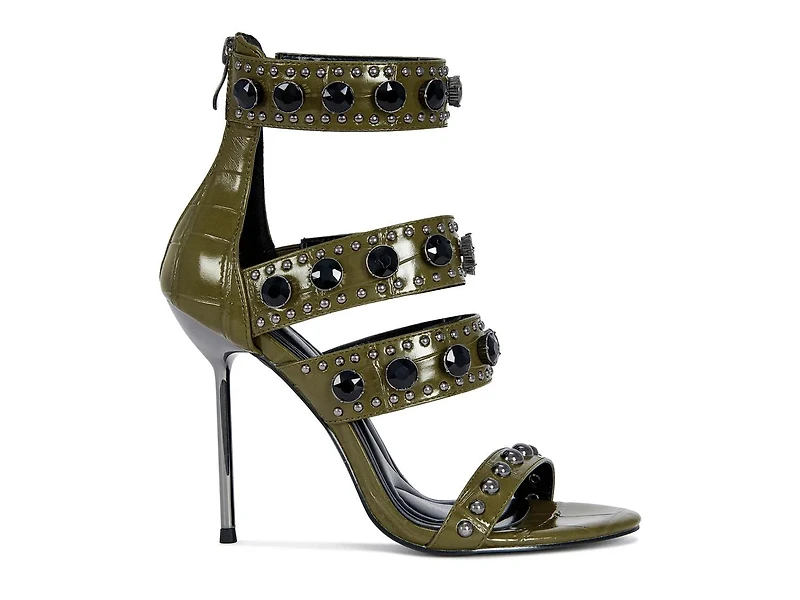 Antonia Sandal