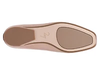 Carla Flat