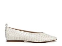 Carla Flat