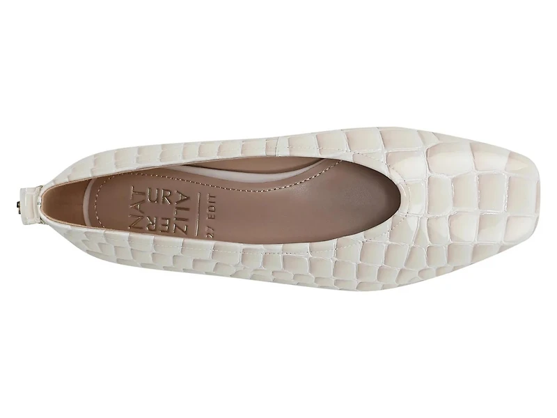 Carla Flat