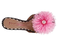 Avery Sandal
