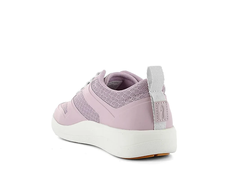 Dash Sneaker