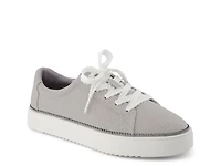 Izzy Sneaker