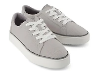 Izzy Sneaker