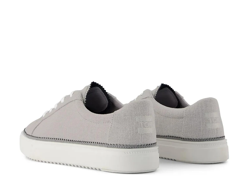 Izzy Sneaker