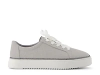 Izzy Sneaker