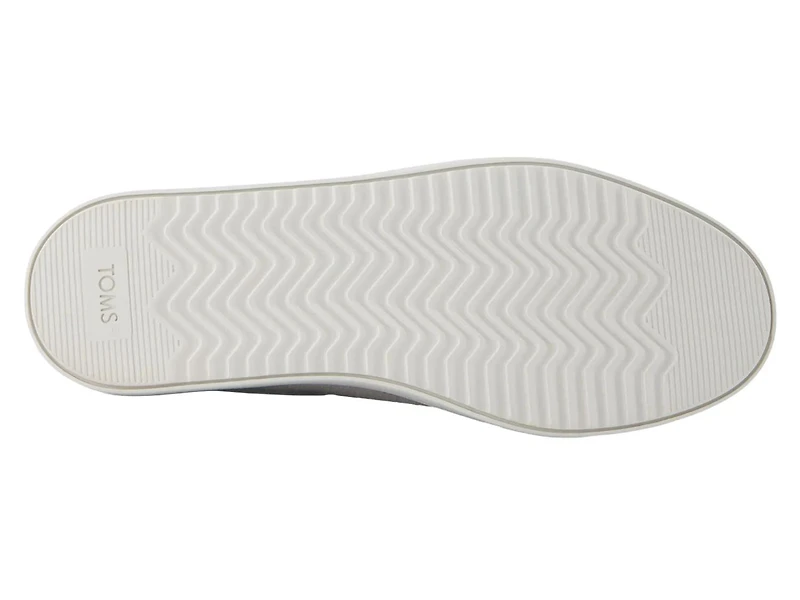 Izzy Sneaker
