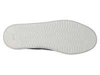 Izzy Sneaker