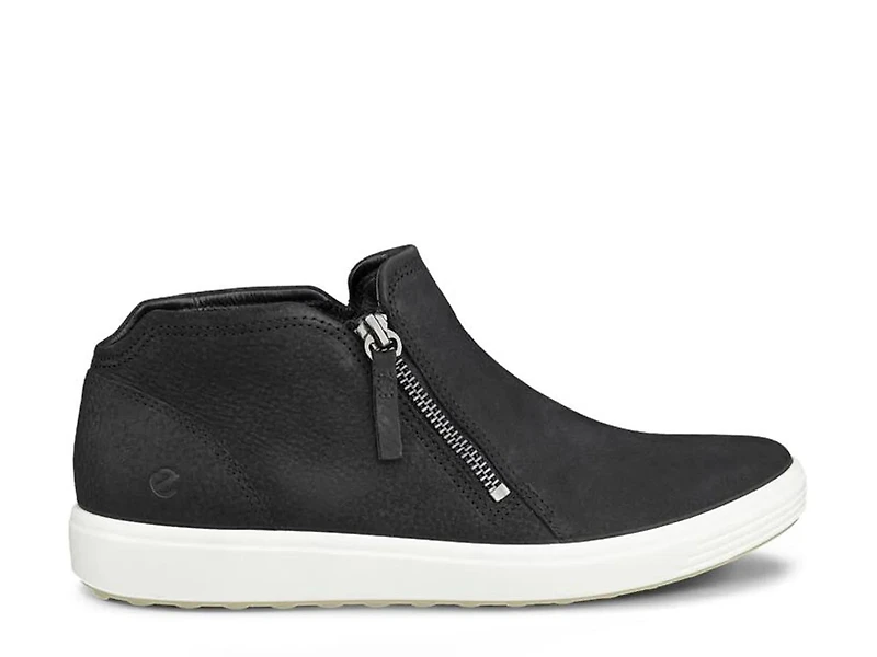 Soft 7 Sneaker - Women's