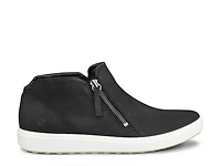 Soft 7 Sneaker - Women's