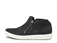 Soft 7 Sneaker - Women's