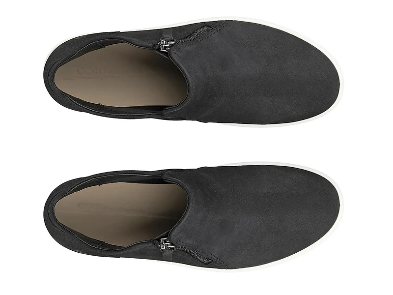 Soft 7 Sneaker - Women's