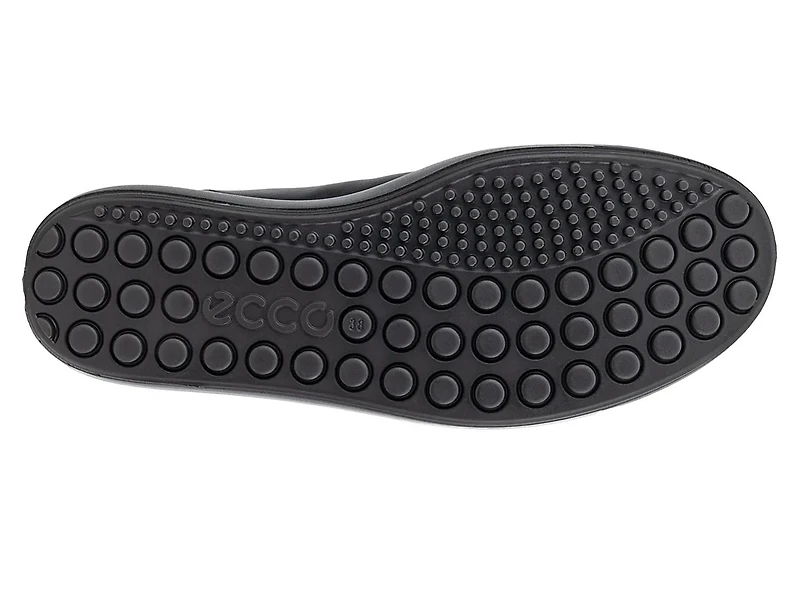 Soft 7 Sneaker - Women's