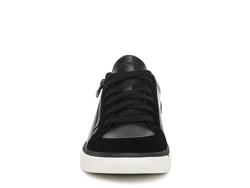 City Walk AXS Sneaker