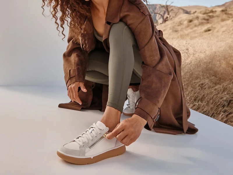 City Walk AXS Sneaker