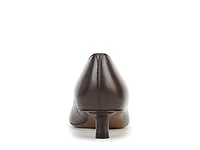 Hallie Pump