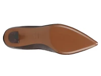 Hallie Pump