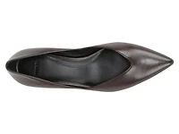 Hallie Pump