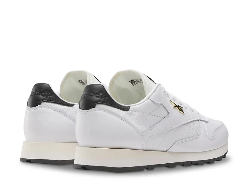 Classic Leather Sneaker - Women's