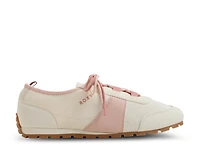 Kaia Sneaker