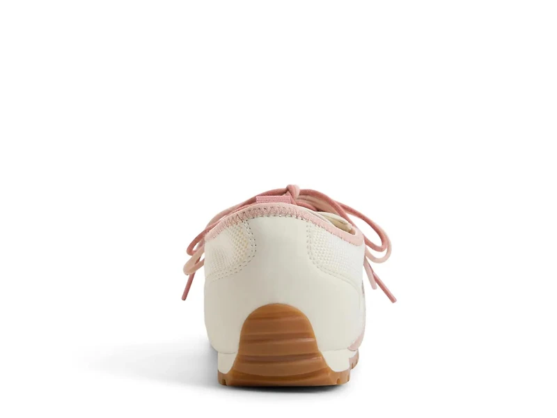 Kaia Sneaker