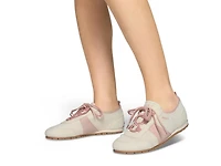 Kaia Sneaker
