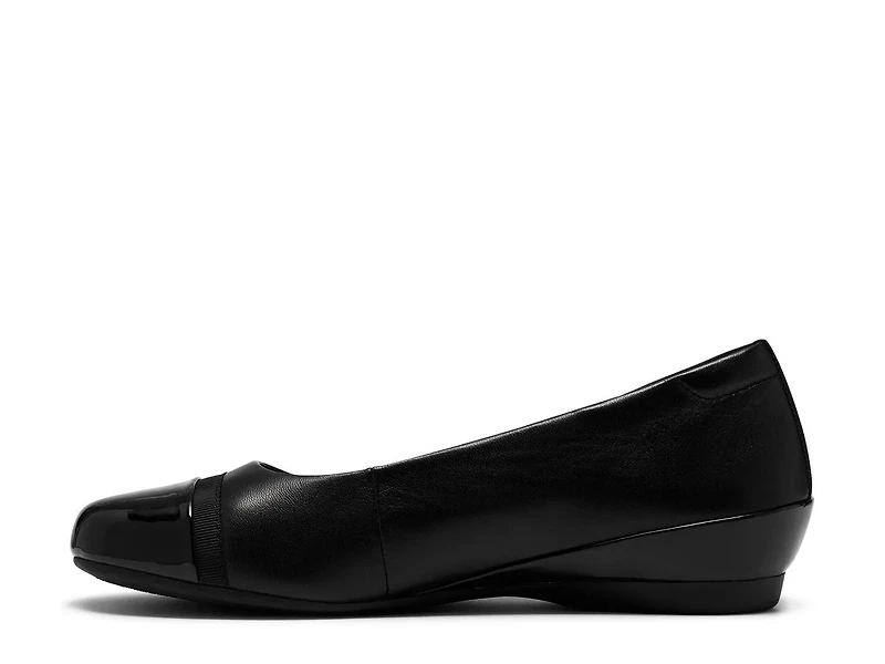Cathrynn Dusk Flat