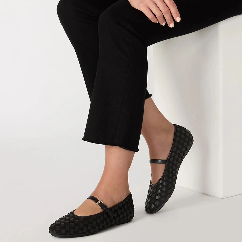 Connie Mary Jane Flat